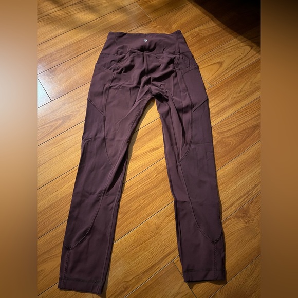 Burgundy/maroon/dark red size 6 lululemon leggings - Picture 6 of 7